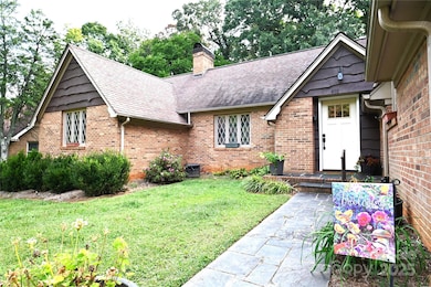 410 2nd Ave NW, Conover, NC 28613 - photo 2