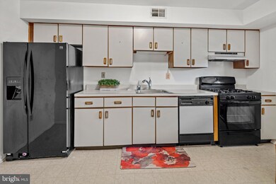 33 Barclay Ct, Lawrence Township, NJ 08648 - photo 7