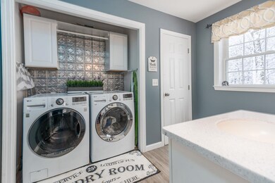 66 Pulpit Rock Rd, Chester, NH 03036 - photo 5