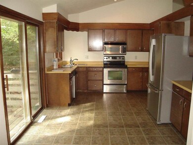 2303 Tulare St, Fitchburg, WI 53711 - photo 3