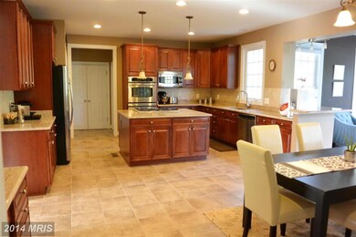 21362 Fairhunt Dr, Ashburn, VA 20148 - photo 3