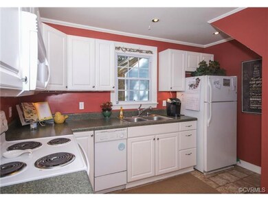 Another view of the kitchen.