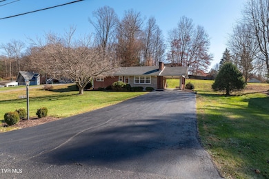 19168 Mercedes Dr, Abingdon, VA 24210 - photo 2