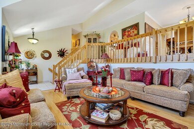 38 Sweet Gum Rd Howell NJ-large-015-039-