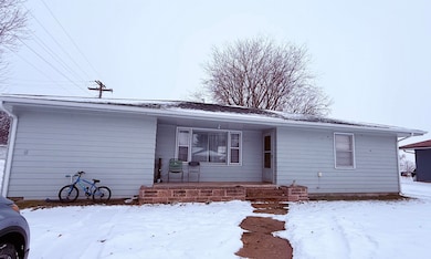 109 Jay St, Bloomfield, NE 68718 - photo 2