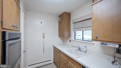 355 Scott Dr, Silver Spring, MD 20904 - photo 5