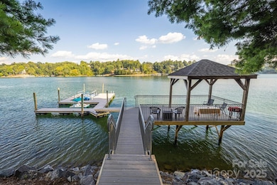 1831 Sandy Cove Dr, Morganton, NC 28655 - photo 5