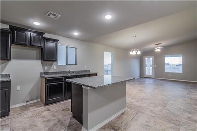 13605 Blackburn Ave, El Paso, TX 79928 - photo 5