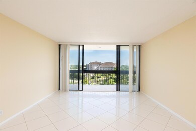 Lincoln Tower unit 6020, West Palm Beach, FL 33401 - photo 4