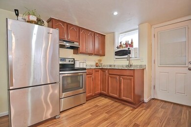 8 Maple Ave, Danvers, MA 01923 - photo 4