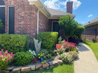 303 Parkwood Village Dr, Friendswood, TX 77546 - photo 4