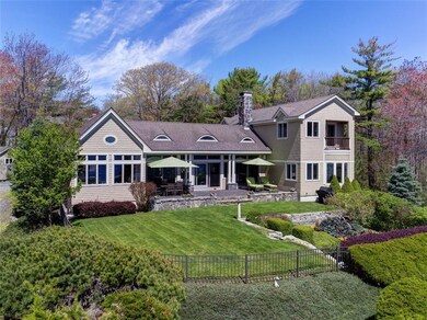 Mature Landscaping Surround House,...