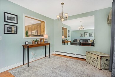 565 Quaker Ln unit 93, West Warwick, RI 02893 - photo 6