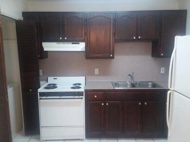 2202 Kimberly Ln, Edinburg, TX 78541 - photo 2