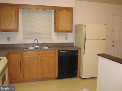 15423 Delaware Dr, King George, VA 22485 - photo 3