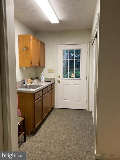 430 Hackamore Ln, Berkeley Springs, WV 25411 - photo 5