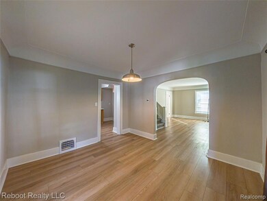 306 Whittemore St, Pontiac, MI 48342 - photo 5