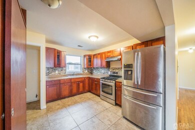 44 N Whittier St, Carteret, NJ 07008 - photo 5