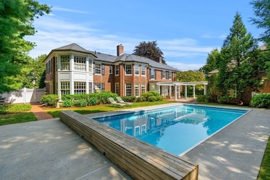 20 Foxcroft Rd, Winchester, MA 01890 - photo 2