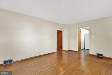 9350 Tomstown Rd, Waynesboro, PA 17268 - photo 6