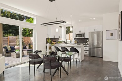 12037 Fremont Ave N unit 3, Seattle, WA 98133 - photo 4