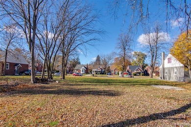 11688 Wayburn St, Detroit, MI 48224 - photo 3