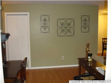 553 Correll Ave unit 31, Staten Island, NY 10309 - photo 2