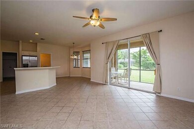 Kitchen/living