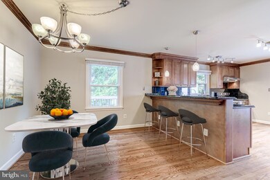 9146 Schoolcraft Ln, Burke, VA 22015 - photo 7