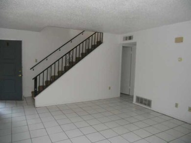 10514 Ashwood Dr unit B, El Paso, TX 79935 - photo 2