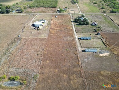 612 Wischkaemper Rd, Victoria, TX 77905 - photo 2