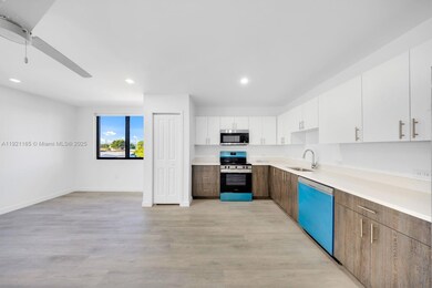 20 NE 19th Ave unit 201, Pompano Beach, FL 33060 - photo 2