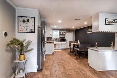 942 Ellington St, Houston, TX 77088 - photo 4