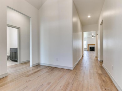 7712 Woods Edge Way, Yukon, OK 73099 - photo 6