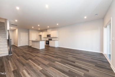 10-Living Room to Kitchen