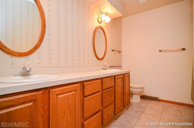 586 Pinespar Dr SW, Byron Center, MI 49315 - photo 5