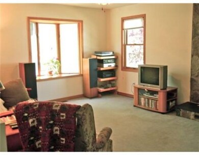 623 Flanders St, Chelsea, MI 48118 - photo 4