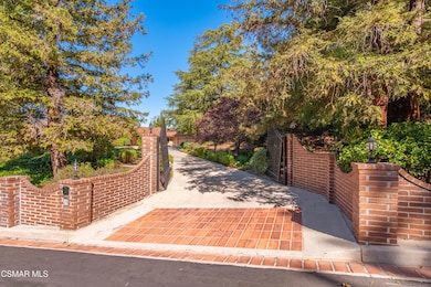 39 Inverness Rd, Thousand Oaks, CA 91361 - photo 2