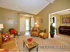 53 Lynwood Cir, Asheville, NC 28806 - photo 4