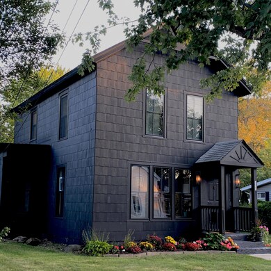 103 Beech St E, Three Oaks, MI 49128 - photo 4