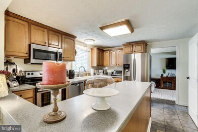 9604 Scorpio Ct, Burke, VA 22015 - photo 6