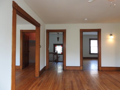 20 Royce St unit 2nd Floor, Rutland, VT 05701 - photo 5