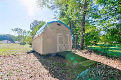 421 Dellinger Rd, Shelby, NC 28152 - photo 6