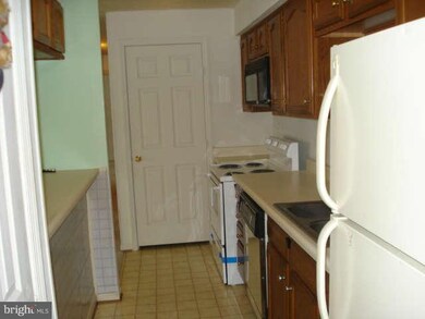 900 Cedar Crest Ct unit E, Edgewood, MD 21040 - photo 5