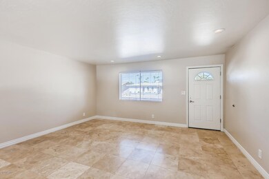 8237 E Crestwood Way-large-004-008-Livin