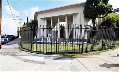 10749 New Haven St unit 22, Sun Valley, CA 91352 - photo 2