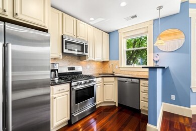 584 E 7th St unit 2, Boston, MA 02127 - photo 5