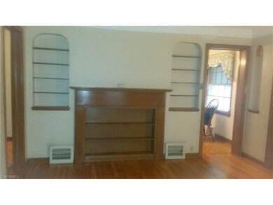 Built in cabinets, hardwood floors