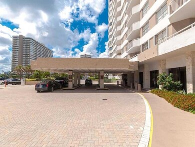 The Hemispheres unit 8N, Hallandale Beach, FL 33009 - photo 2
