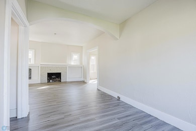 1118 8th Ave S Fargo-10.jpg